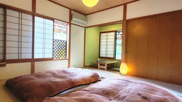 Japanese Style Room for 3 Guests | Free WiFi