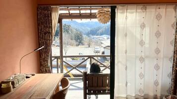 Standard Twin Room | Free WiFi