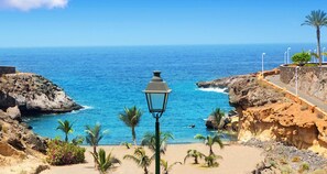 Solsenger og strandhåndklær