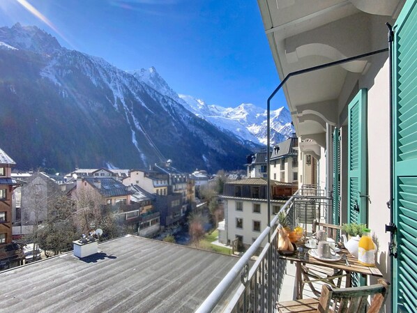 Property grounds - Renovated apartment in Chamonix, balcony, parking (Chamonix-Mont-Blanc)