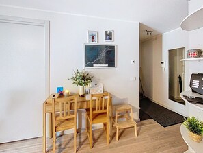 Interior - Renovated apartment in Chamonix, balcony, parking (Chamonix-Mont-Blanc)