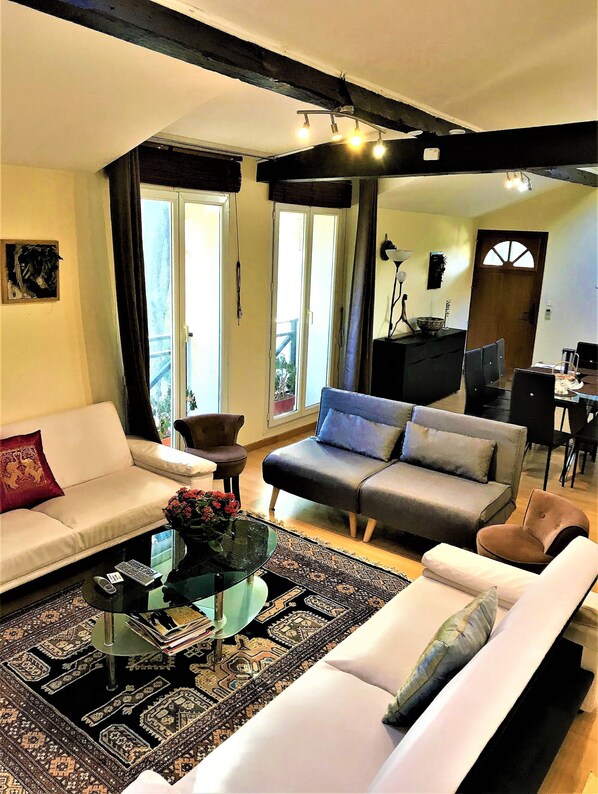 Télévision à écran plat, Netflix, services de streaming