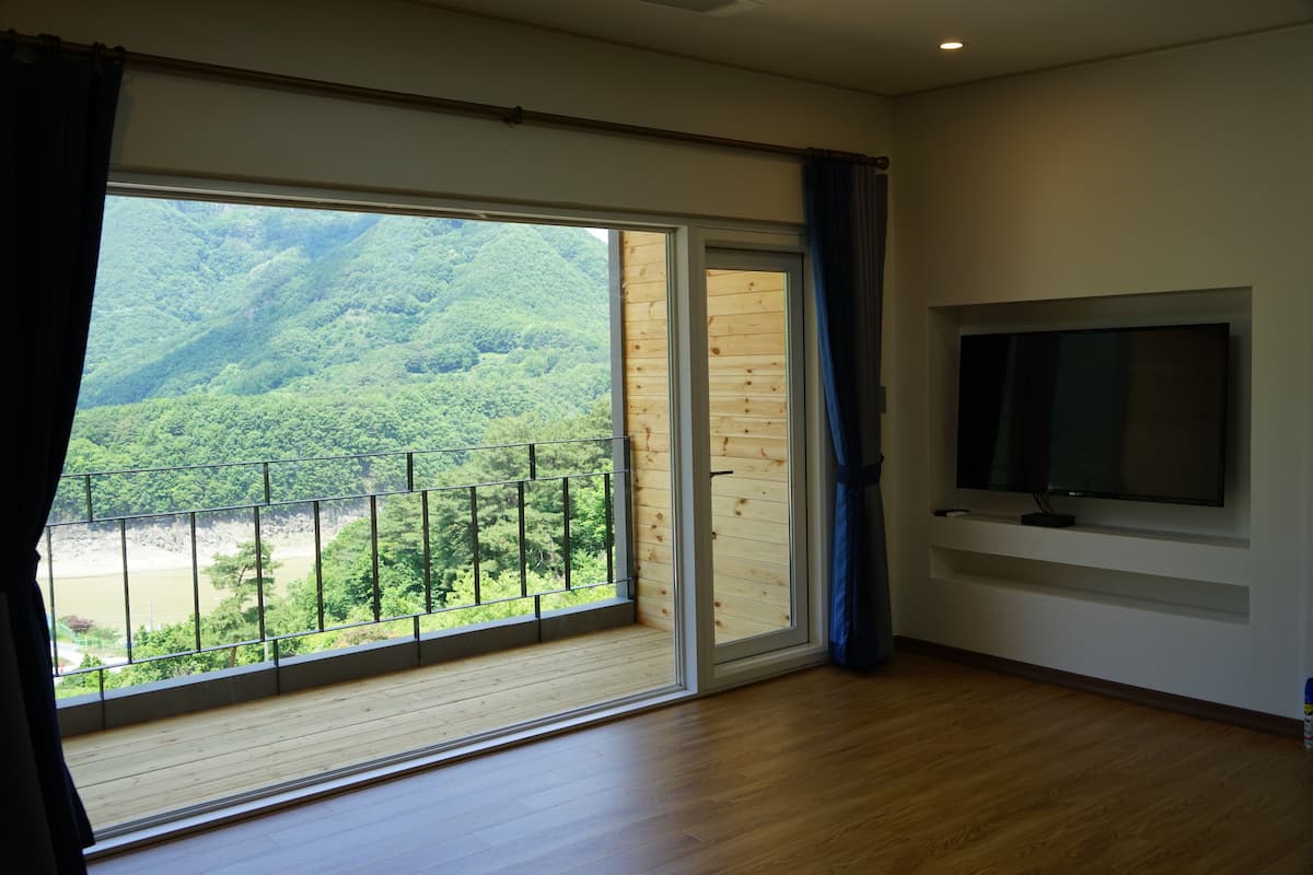 House (2F - Starlight) | Living room | TV