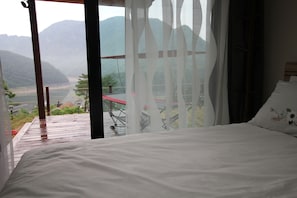 Condo (101) | 2 bedrooms, free WiFi