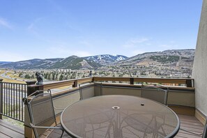 Townhome, 4 Bedrooms | Outdoor dining