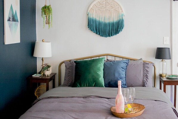 1 bedroom, in-room safe, desk, iron/ironing board