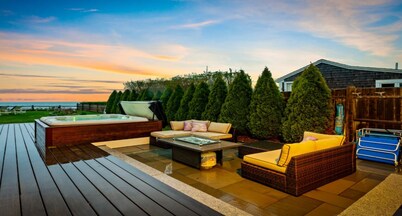 Completely Renovated Cottage Overlooking Nantucket Sound with Private Beach