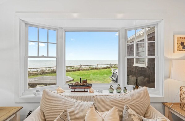Smart TV, fireplace, books - Completely Renovated Cottage Overlooking Nantucket Sound with Private Beach (Dennis)