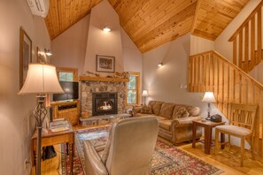 Smart-tv en een open haard