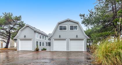 Lovely studio guesthouse with ocean views, outdoor deck & washer/dryer