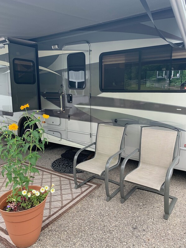 Property grounds - 30' motorhome on private setting. (Cedar)
