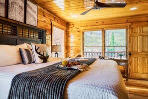 3 slaapkamers, een bureau, een strijkplank/strijkijzer, gratis wifi