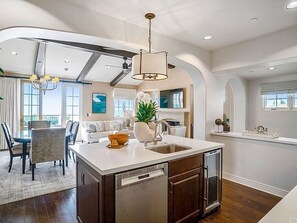 Interior - Terranea Luxury Luxury Villa - views of stunning sea, Catalina and golf course (Rancho Palos Verdes)