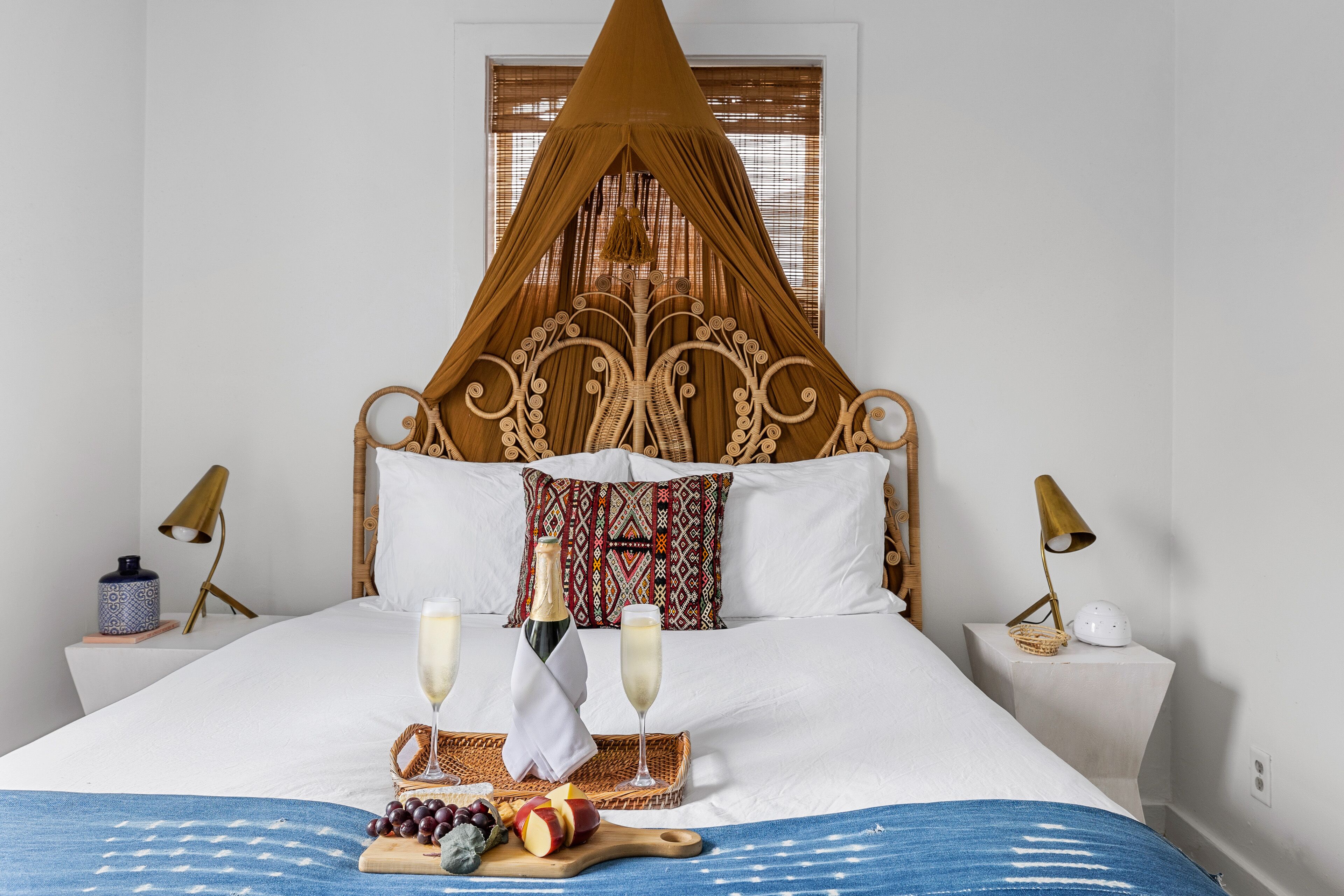 2 habitaciones, tabla de planchar con plancha y internet gratis 