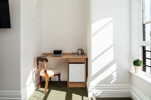 Interior - The Florance (Launceston)