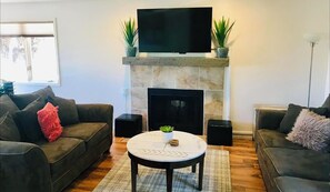 Smart-TV, Netflix, DVD-spiller og fotballspill