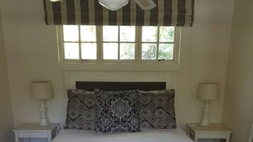 1 chambre, bureau, chambres insonorisées, fer et planche à repasser