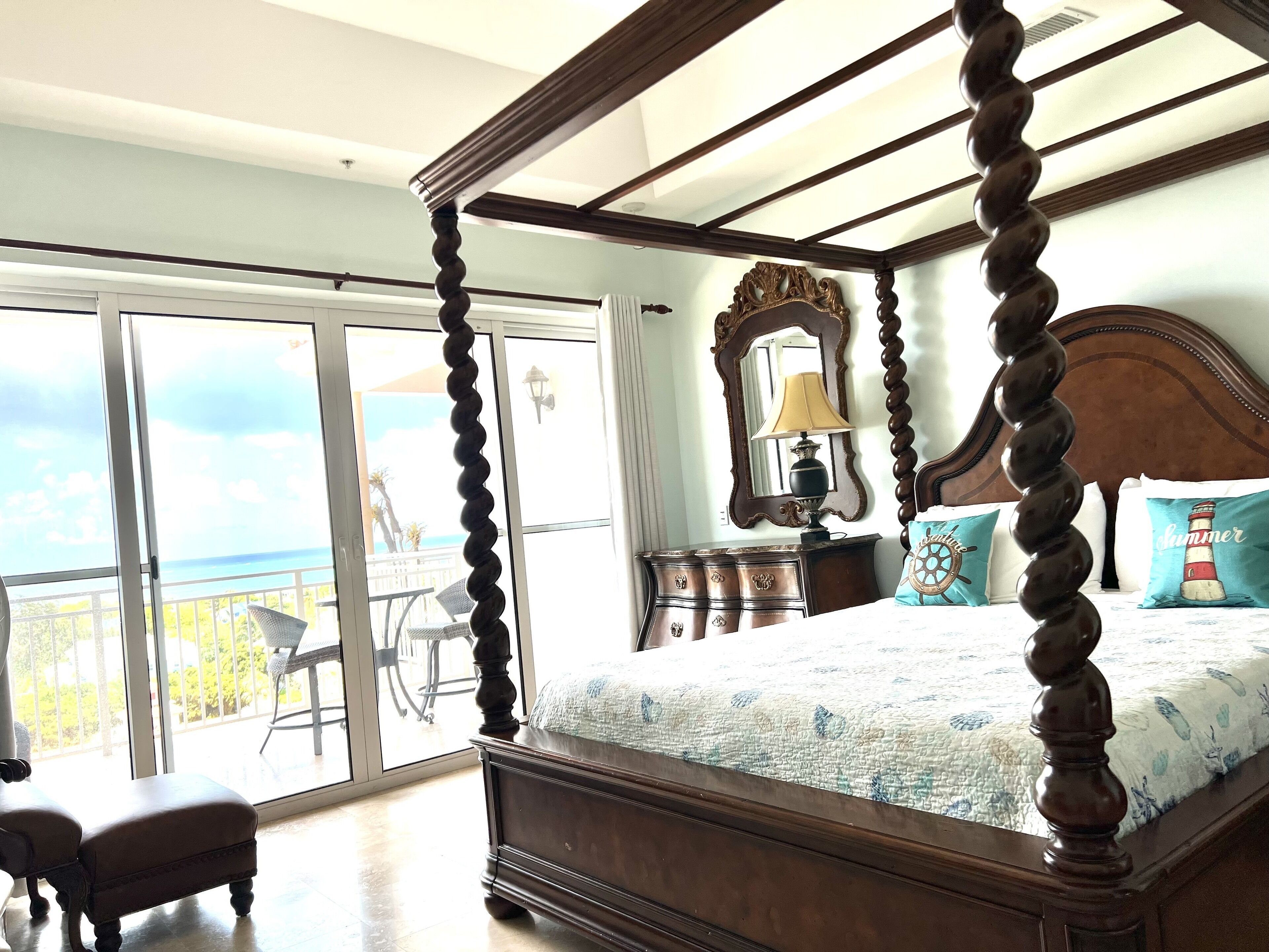 2 makuuhuonetta, tallelokero huoneessa, silitysrauta/-lauta, Wi-Fi