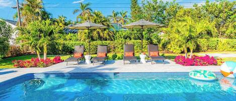 Outdoor pool, a heated pool