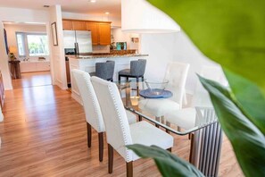 Dining - 707 Palms Resort | Private Pool & Huge Fenced Yard (Naples)