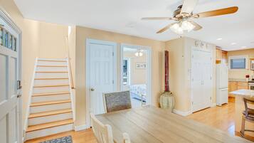 3 slaapkamers, een bureau, een strijkplank/strijkijzer, gratis wifi