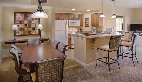 Dining - Three Bedroom Deluxe, Luxury Condo, Orlando, Florida 1726060 (Lake Buena Vista)