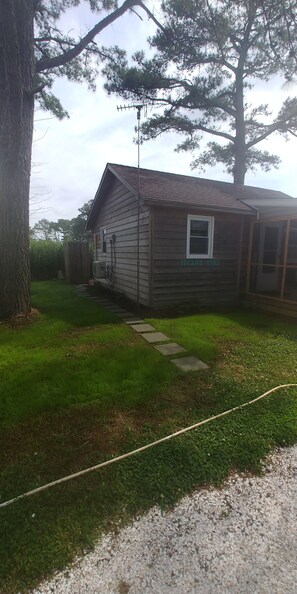 Exterior - Island Time Cottage (Chincoteague)