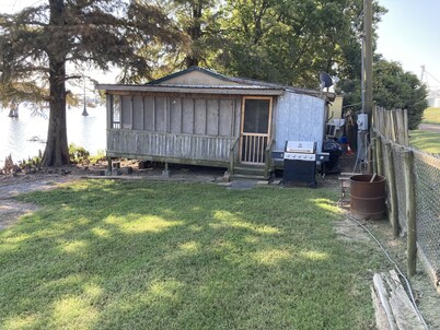Fishing Cabin On Old Town Lake- Mississippi River/Oxbow Lake
