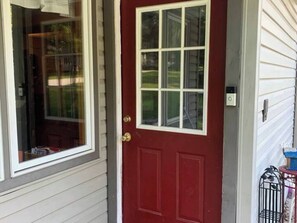 Exterior detail - Upstairs 2 bedroom Private Apt Off I- 55 in Pevely (Pevely)