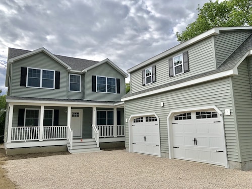 Beautiful, recently built 6BR/ 4BA Home in Narragansett Pier!!!