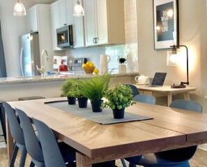 Dining - Newer Pet Friendly| Intracoastal Views | Fenced (St. Augustine)