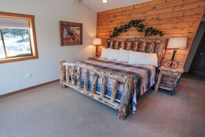 3 bedrooms, iron/ironing board, free Internet, bed sheets