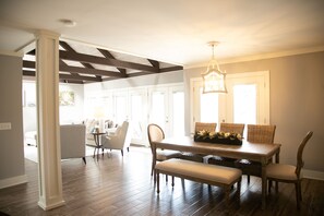 Interior - This gorgeous transitional house has a front view look of the marsh. (Hilton Head Island)