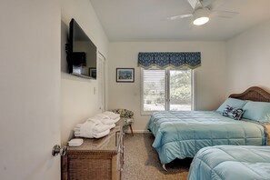 2 bedrooms, iron/ironing board, Internet, bed sheets