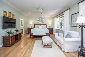 5 bedrooms, iron/ironing board, WiFi, bed sheets - Luxury 5BR Gulf-View Home with Private Pool, Spa & High-Tech Entertainment (Captiva)