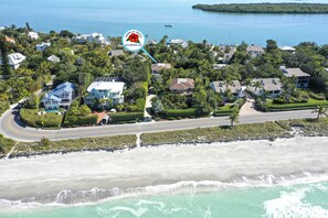 On the beach - Luxury 5BR Gulf-View Home with Private Pool, Spa & High-Tech Entertainment (Captiva)