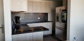 Fridge, microwave, oven, stovetop - Luxury apartament in Armenia Quindio Colombia (Armenia)