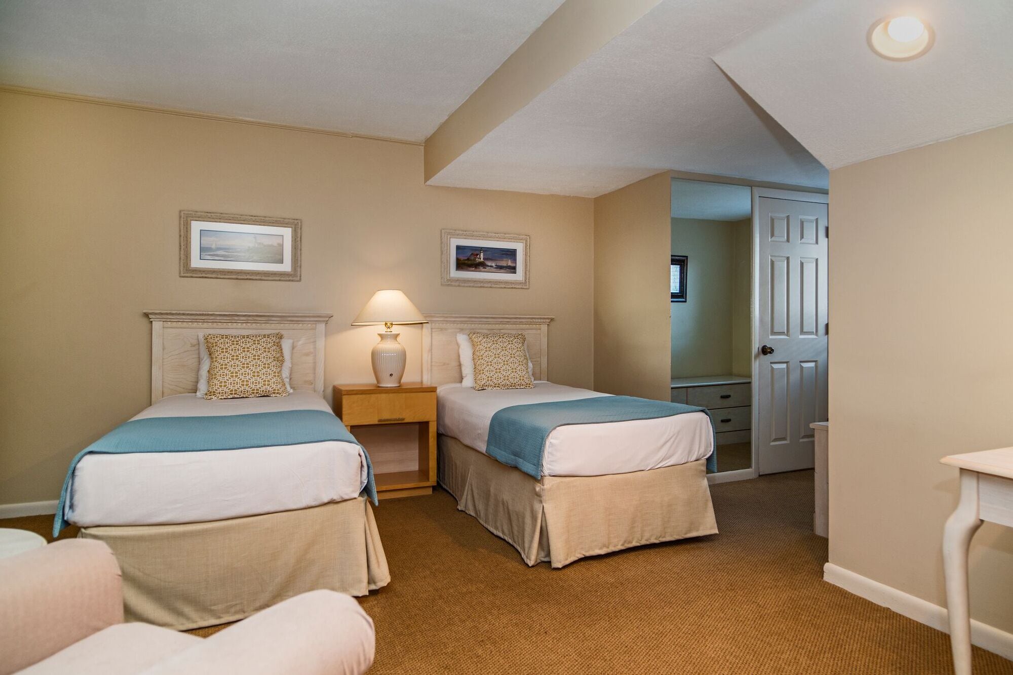 2 chambres, coffres-forts dans les chambres, Wi-Fi, draps fournis