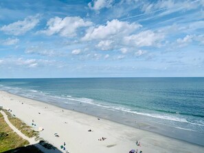 On the beach - Wonderful Oceanfront 1Br Suite (Myrtle Beach)