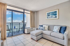 TV - Wonderful Oceanfront 1Br Suite (Myrtle Beach)