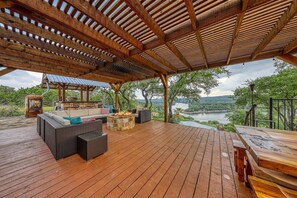 Outdoor dining - Lake Travis Waterfront with Resort Style Pool and Million Dollar Views. (Marble Falls)