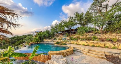 Lake Travis Waterfront mit Pool im Resort-Stil