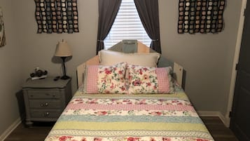 1 bedroom, iron/ironing board, free WiFi, bed sheets