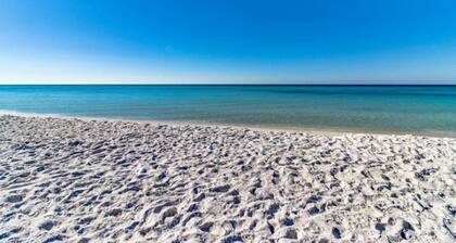 Beachfront condo - 2 bd, 2 ba with a loft just steps away from the sand