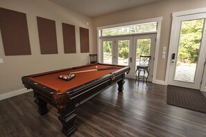 Games room - Spectacular Spacious 3 Bdrm/2 Full Bath Escape near Clemson (Central)