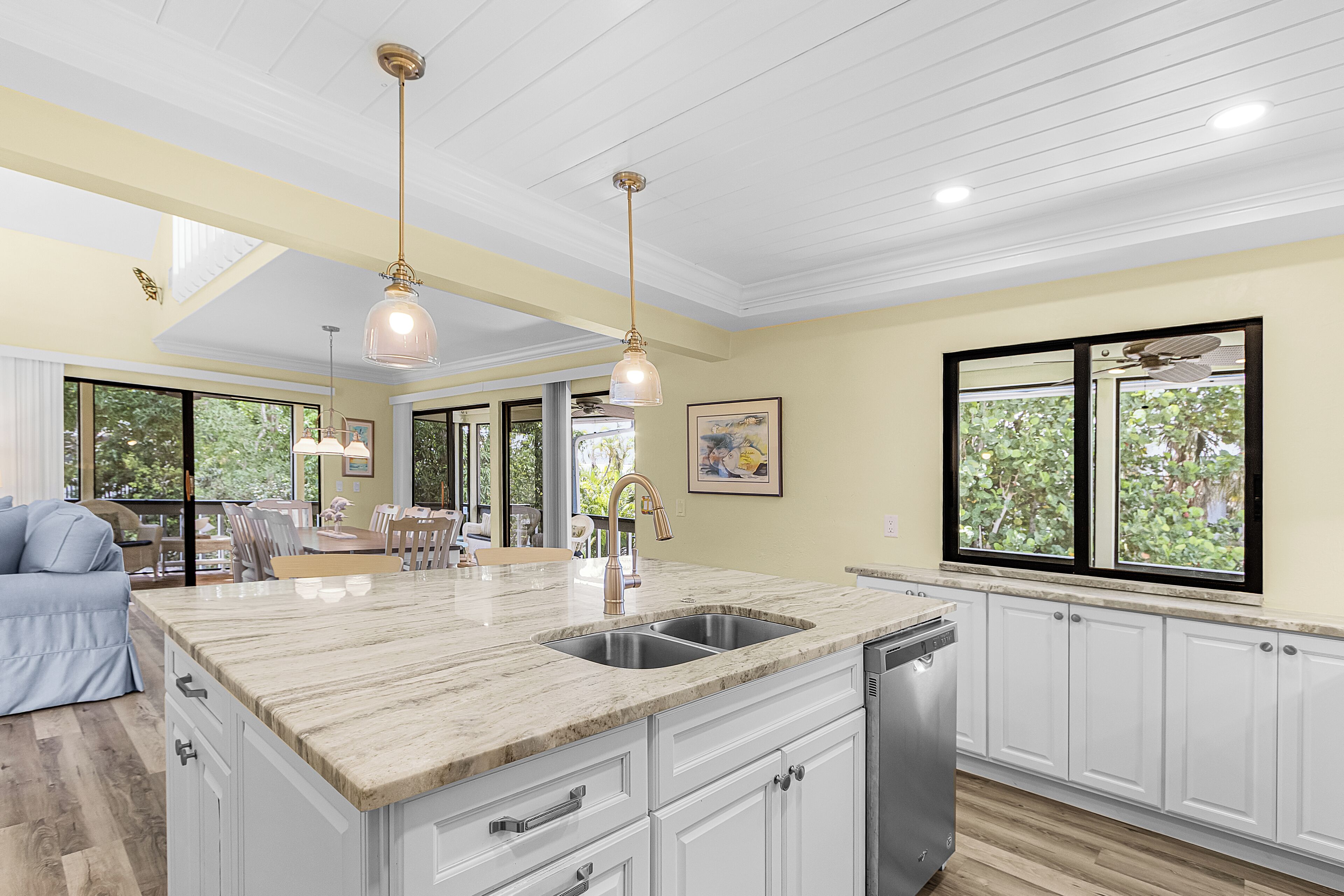 Sunset Captiva #13  Steps To Beach, Community Pool And Village With King Bed - Captiva, FL