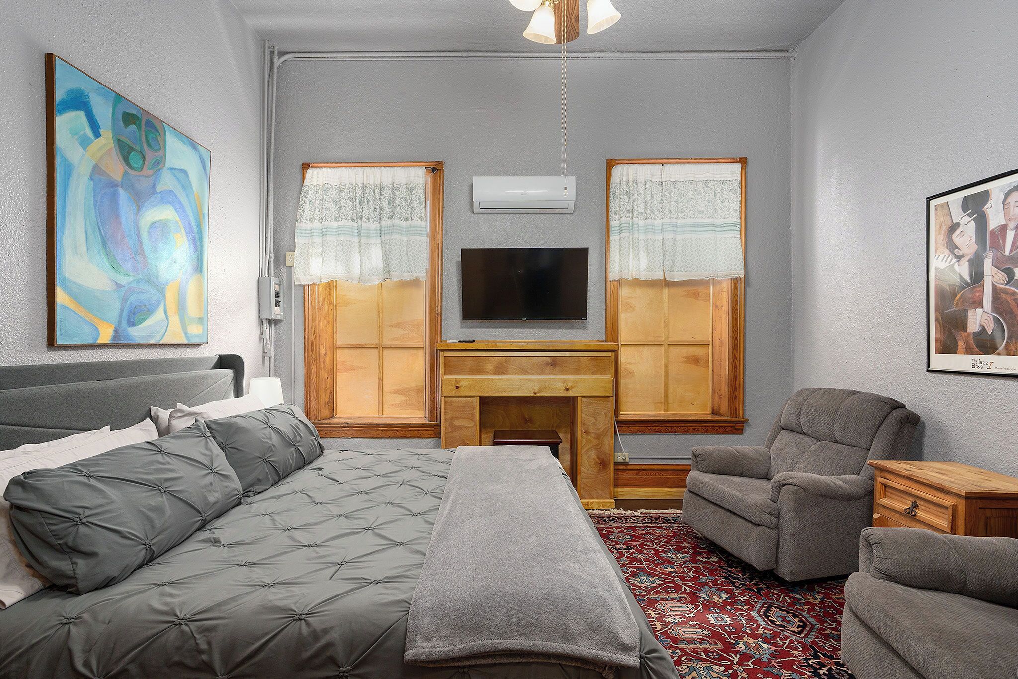 1 habitación, tabla de planchar con plancha, wifi gratis y ropa de cama 