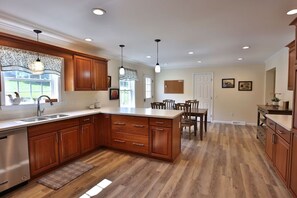 Fridge, microwave, oven, stovetop - Coop Diamonds Sunrise Estates VI- Private bathrooms, Heated Pool (Cooperstown)