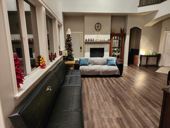 المنشأة من الداخل