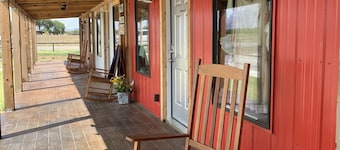 5 Cabins at The Lazy Buffalo, Wichita Mountains Cache Lawton Fort Sill sleeps 16